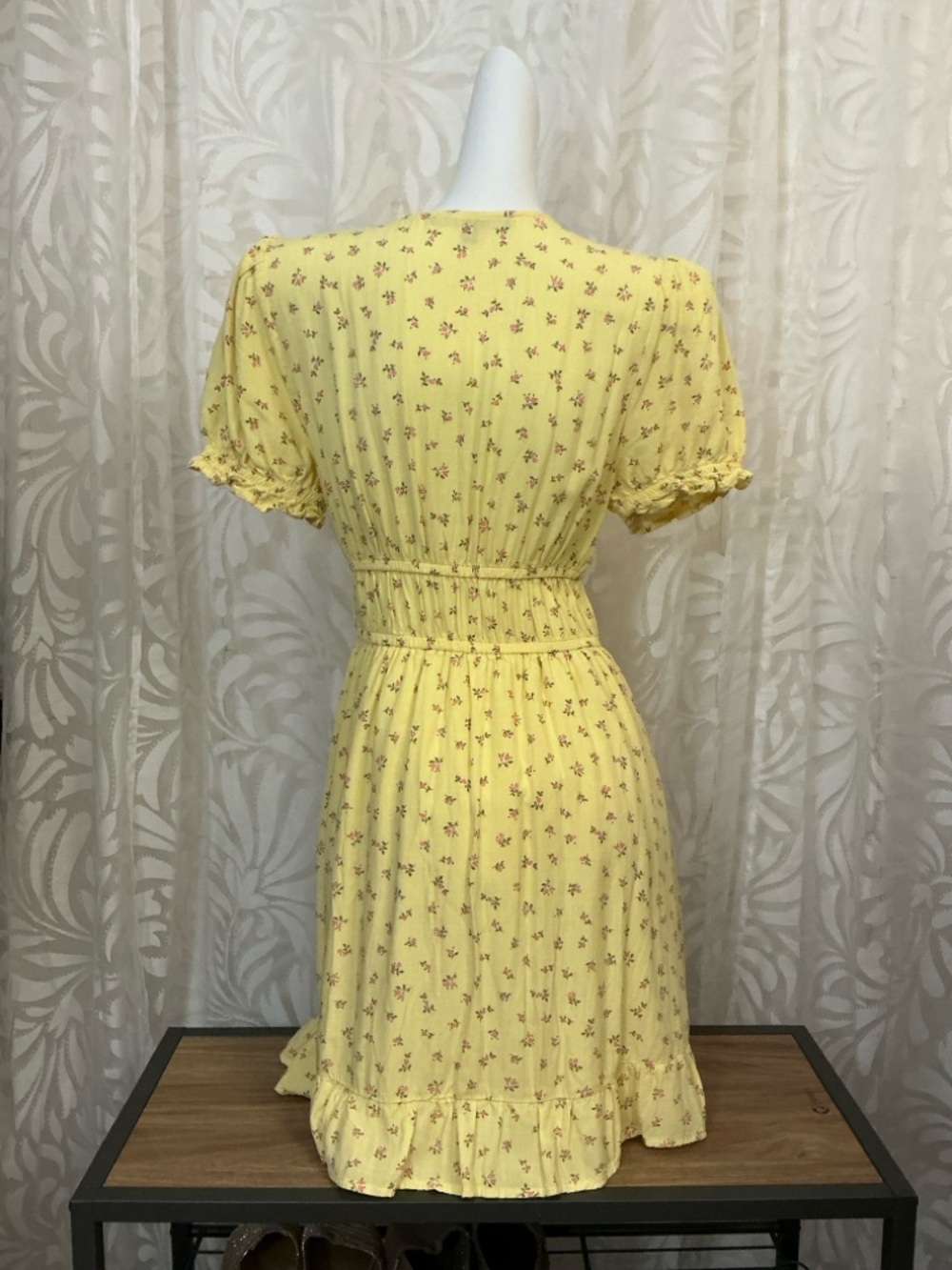 one clothing Yellow Floral Tie-Front Mini Sun Dress Juniors Large/ Adult Small - Picture 3 of 9